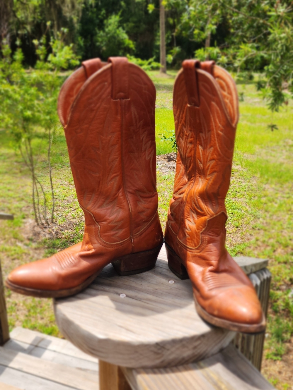 Women's Tan Leather Western Heeled Boots  Size 6-7. - Picture 2 of 16
